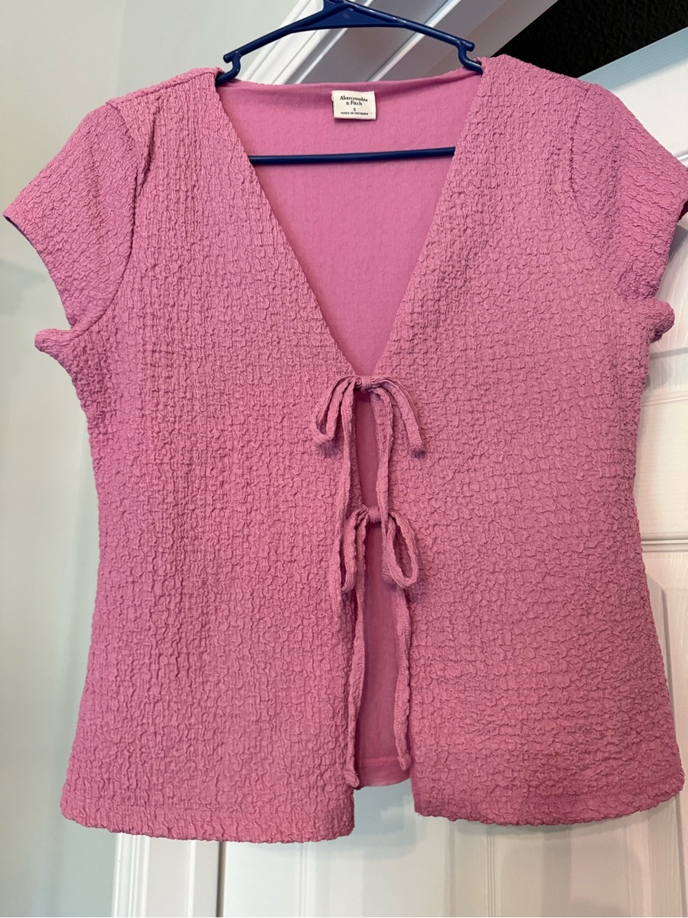 Abercrombie & Fitch Pink Textured Tie-Front Crop Top